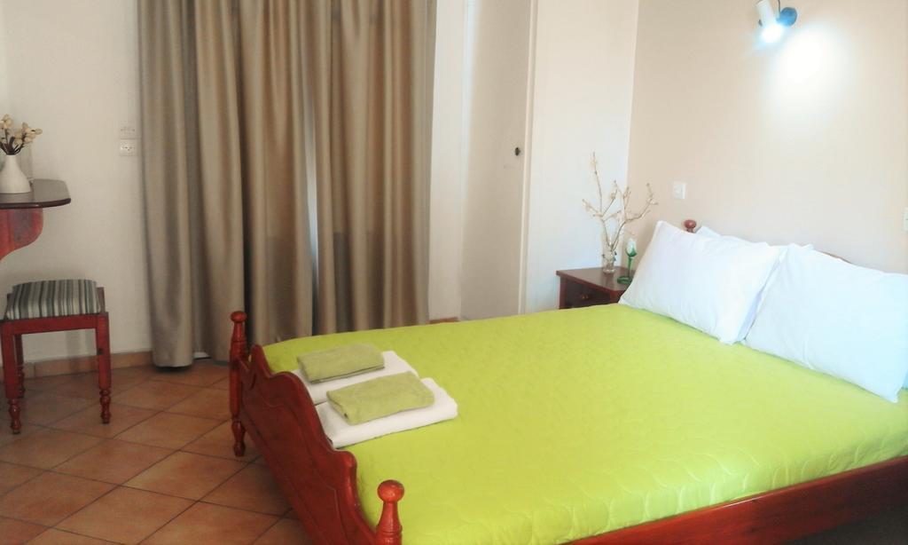 Ostria Eressos Rooms 스칼라 에레수 외부 사진